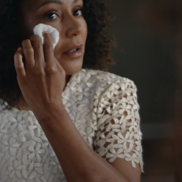 Mel B incarne une victime de violences conjugales dans clip de la chanson 'Love Should Not Hurt', de Fabio d'Andrea. Mai 2021.