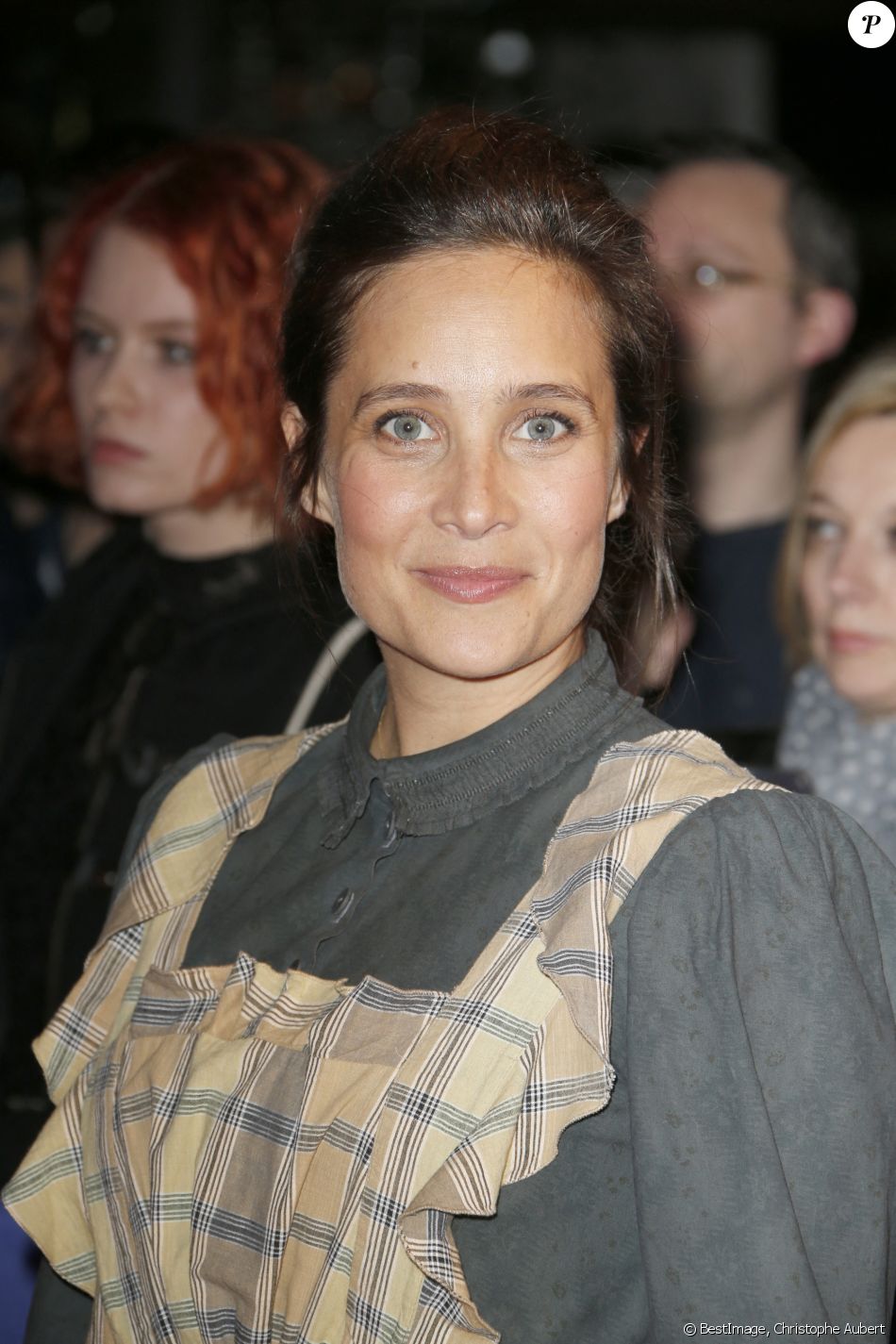 Julie de Bona habillée comme dans la série "Le Bazar de la charité" qui est la toute nouvelle série de 8 épisodes de TF1 - Soirée d'ouverture de la 10 ème édition (la 2 ème à Lille) du Festival Series Mania à Lille le 22 Mars 2019. © Christophe Aubert via Bestimage