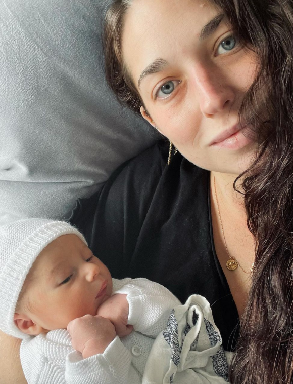 Le petit frère d'Ingrid Chauvin, Jérémy Duffau, est devenu papa pour la première fois : sa compagne Margot Blue a donné naissance à un petit garçon prénommé Jonas - Instagram