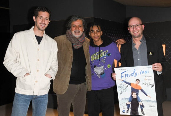 Victor Belmondo, Christophe Barratier, Yoann Eloundou et Arnault Sure - Avant-première du film "Envole-moi" au cinéma Pathé-Wepler à Paris. Le 19 mai 2021. © Coadic Guirec / Bestimage