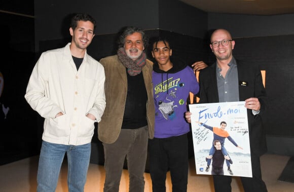 Victor Belmondo, Christophe Barratier, Yoann Eloundou et Arnault Sure - Avant-première du film "Envole-moi" au cinéma Pathé-Wepler à Paris. Le 19 mai 2021. © Coadic Guirec / Bestimage