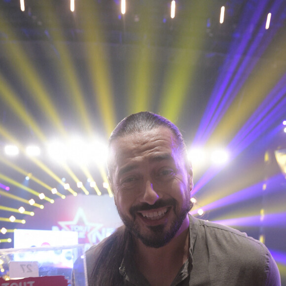 Moundir - Enregistrement de l'émission "Tout le monde chante contre le cancer, les stars relèvent le défi" au Palais des Congrès à Paris. © Giancarlo Gorassini / Bestimage