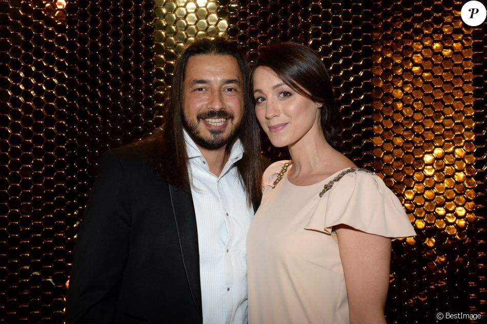 Moundir et sa femme Inès enceinte - 10ème cérémonie des Globes de Cristal au Lido à Paris, le 13 avril 2015.
