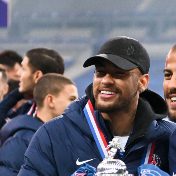 Neymar Jr (PSG) - Rafael Alcantara (PSG) - Le Paris Saint Germain (PSG) remporte la Coupe de France de football 2 à 0 face à Monaco au stade de France à Saint-Denis le 19 mai 2021 © Anthony Bibard/FEP / Panoramic / Bestimage 