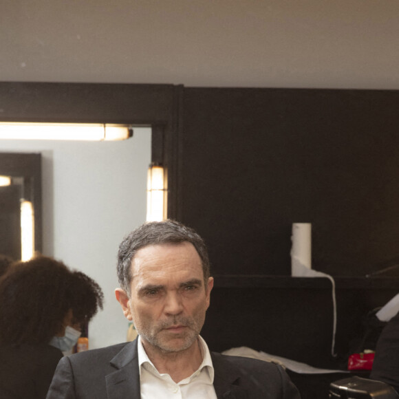 Exclusif - Yann Moix dans les backstage de l'émission "Balance Ton Post (BTP)", présentée par C.Hanouna et diffusée en direct le 4 février sur C8 © Jack Tribeca / Bestimage