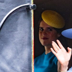 La princesse Eugenie, La princesse Beatrice d'York - La famille royale arrive en carrosse à l'hippodrome de Ascot pour assister aux courses de chevaux le 18 juin 2019. 