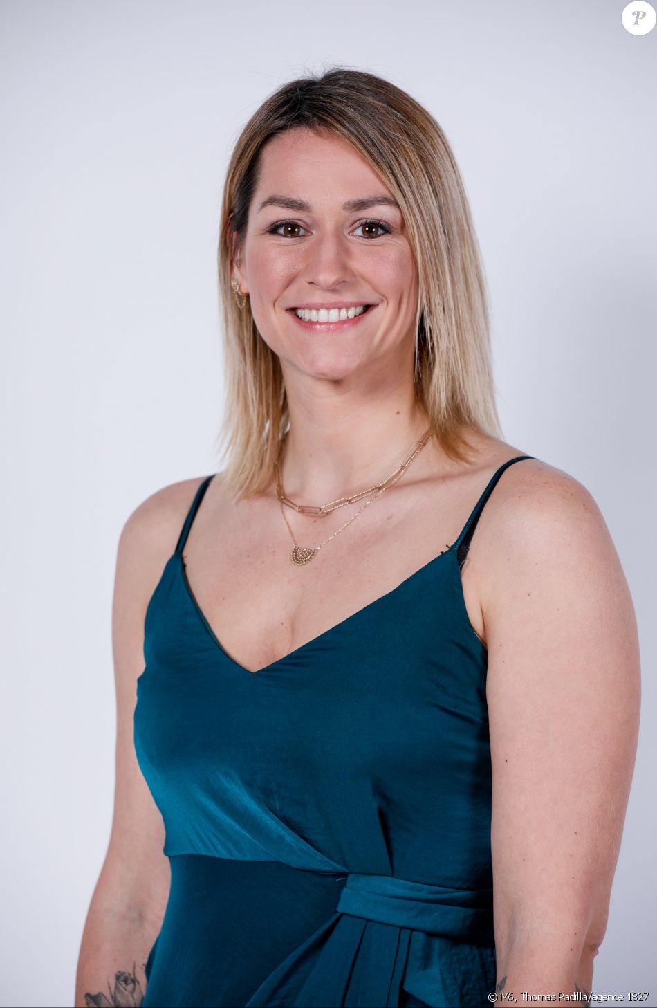 Laure, candidate de "Mariés au premier regard", photo officielle de M6