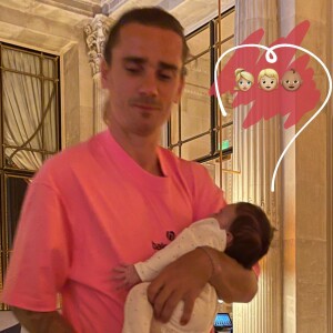 Antoine Griezmann et sa fille Alba, mercredi 26 mai 2021.