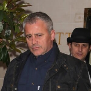 Matt LeBlanc et sa compagne Aurora Mulligan à la sortie du restaurant Scott's à Londres, Royaume Uni, le 23 avril 2018.