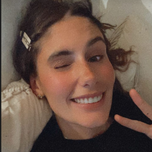 Jesta Hillmann s'est fait poser des facettes dentaires pour gommer son complexe - Instagram