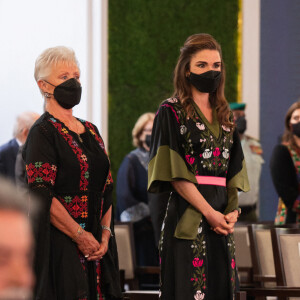 La Reine Rania Al Abdullah et sa belle-mère, la princesse Muna Al-Hussein, assistent à la cérémonie marquant le 75ème anniversaire de l'indépendance de la Jordanie au Palais de Raghadan. Amman, le 25 mai 2021.