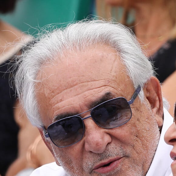 Dominique Strauss-Kahn (DSK) et sa compagne Myriam L'Aouffir dans les tribunes de Roland-Garros à Paris. Le 30 mai 2017