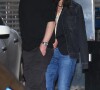 Courteney Cox et son compagnon Johnny McDaid main dans la main à la sortie du restaurant Nobu après un dîner romantique à Malibu, le 6 avril 2021.