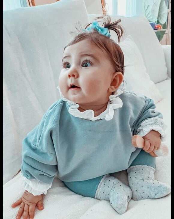 Meylie, l'adorable nièce d'Anaïs Camizuli, janvier 2021