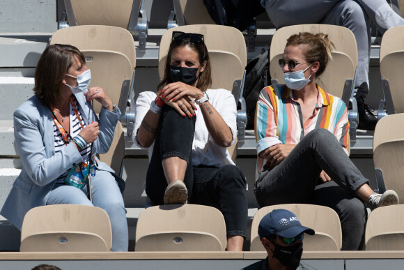 Laure Manaudou assiste au match opposant Benoit Paire au Norvégien Casper Ruud, pour le premier tour de Roland-Garros. Paris, le 31 mai 2021.