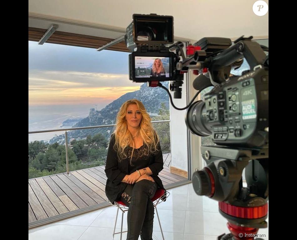 Loana, ex-star de télé-réalité.