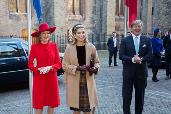 La reine Mathilde de Belgique, le roi Willem-Alexander et la reine Maxima des Pays-Bas au Parlement hollandais de La Haye, Pays-Bas, le 29 novembre 2016.