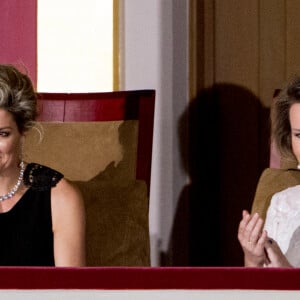 La reine Maxima des Pays-Bas a été invitée par la reine Mathilde de Belgique à assister à l'une des finales piano du concours Reine Elisabeth à Bruxelles. Le 25 mai 2016