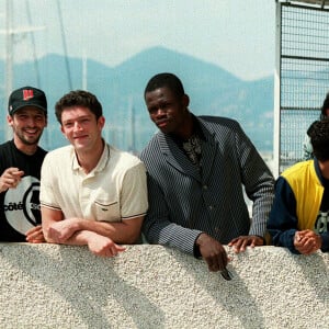 Mathieu Kassovitz, Vincent Cassel, Hubert Kounde et Saïd Taghmaoui présentent le film "La Haine". 48e festival international du film de Cannes. Le 18 mai 1995.