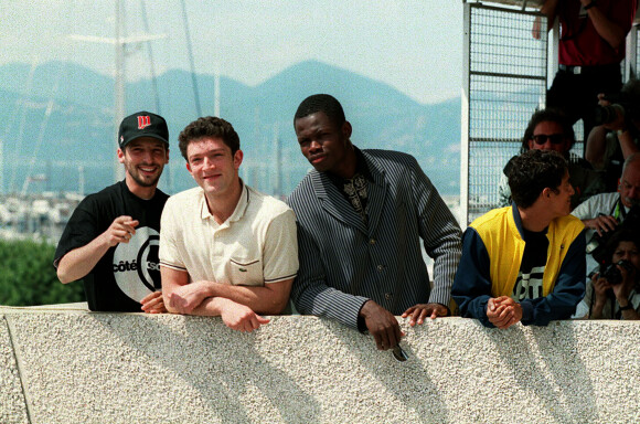Mathieu Kassovitz, Vincent Cassel, Hubert Kounde et Saïd Taghmaoui présentent le film "La Haine". 48e festival international du film de Cannes. Le 18 mai 1995.