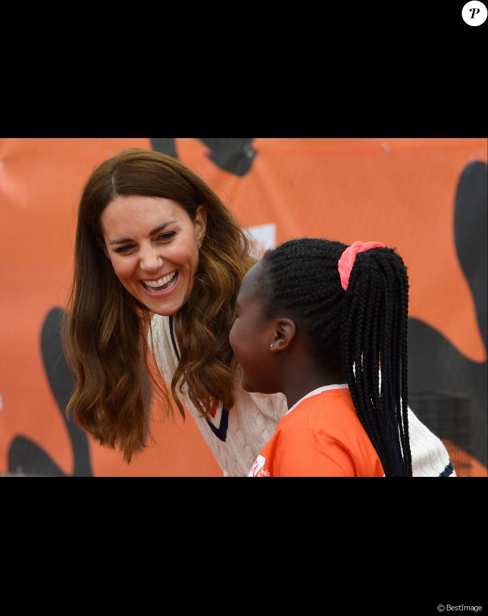 Kate Middleton, duchesse de Cambridge, rend visite aux jeunes de la Lawn Tennis Association à Édimbourg, Ecosse, Royaume Uni, le 27 mai 2021.