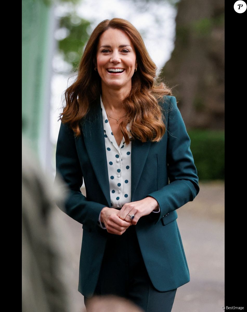 Kate Middleton, duchesse de Cambridge, rencontrent des enfants d'Edzell Nursery lors de leur visite au parc Starbank à Édimbourg, Ecosse, Royaume Uni, le 27 mai 2021.