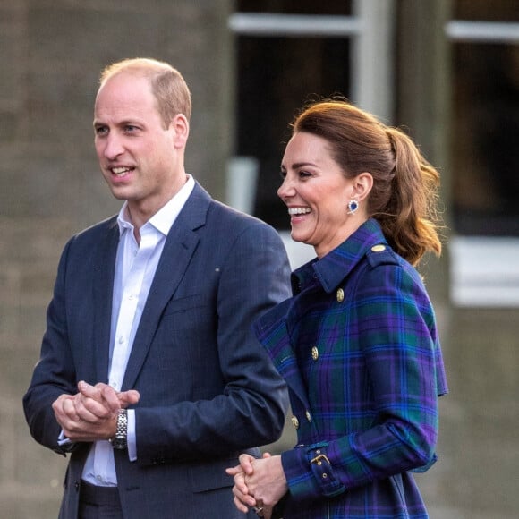 Le prince William, duc de Cambridge, et Kate Catherine Middleton, duchesse de Cambridge, ont assisté à une projection du film "Cruella" dans un drive-in à Edimbourg, à l'occasion de leur tournée en Ecosse