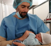 Camille Lacourt est devenu papa pour la deuxième fois. Sa compagne Alice Dettolenaere a accouché et donné naissance à un petit garçon, prénommé Marius. Le 1er juin 2021.