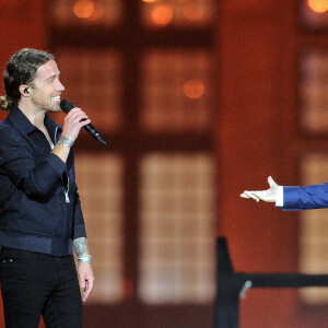 Exclusif - Julien Doré (nommé pour la chanson "Nous") et Nikos Aliagas - Enregistrement de l'émission "La chanson de l'année" au château de Chambord, qui sera diffusée le 5 juin 2021 sur TF1. © Gaffiot-Moreau / Bestimage 