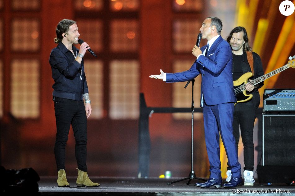 Exclusif - Julien Doré (nommé pour la chanson "Nous") et Nikos Aliagas - Enregistrement de l'émission "La chanson de l'année" au château de Chambord, qui sera diffusée le 5 juin 2021 sur TF1. © Gaffiot-Moreau / Bestimage