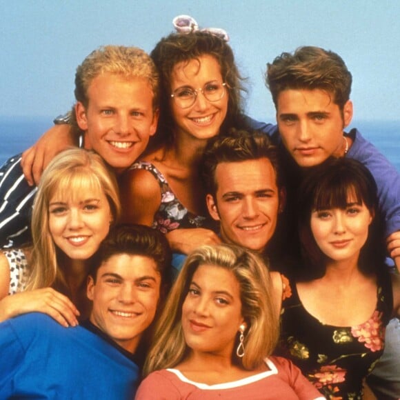 Jennie Garth, Ian Ziering, Gabrielle Carteris, Jason Priestley, Shannen Doherty, Luke Perry, Tori Spelling et Brian Austin Green étaient les héros de la série "Beverly Hills, 90210".