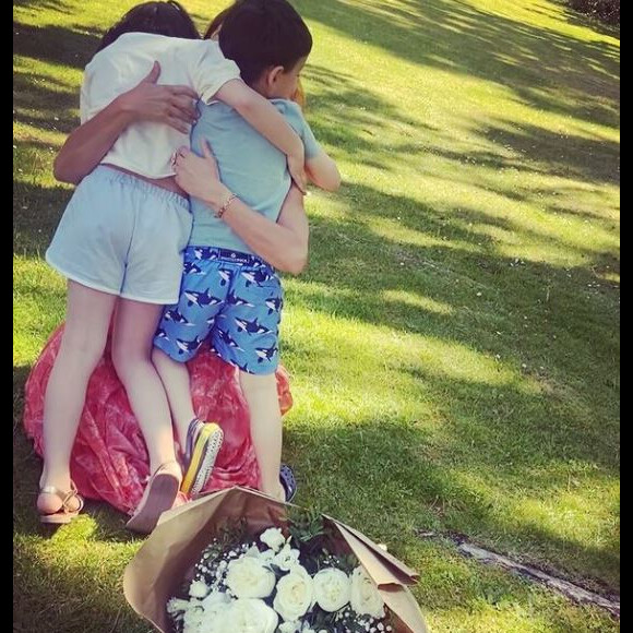 Faustine Bollaert maman comblée pour la fête des Mères