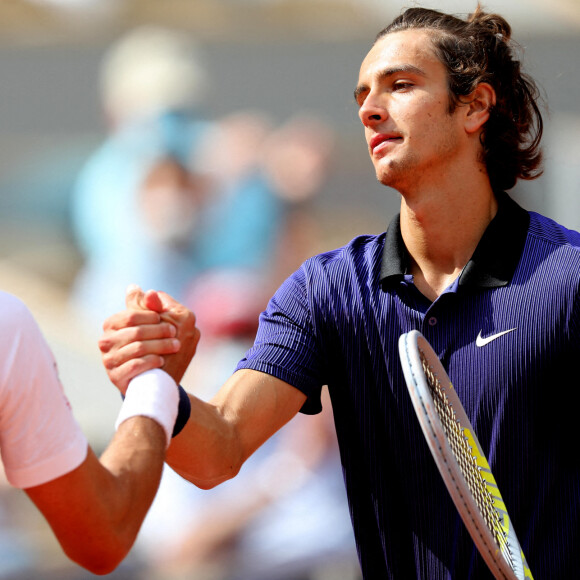 Novak Djokovic a battu Lorenzo Musetti sur abandon (au 5e set) lors des internationaux de France de Tennis de Roland Garros 2021. Paris, le 7 juin 2021. © Dominique Jacovides/Bestimage