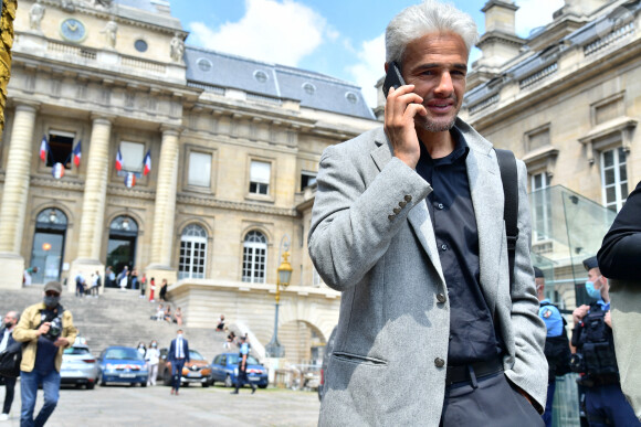 Farid Khider à la sortie du tribunal dans le cadre du procès d'Arnaud Mimran, accusé de séquestration d'un trader suisse, à Paris, France, le 8 juin 2021. © Pierre Perusseau/Bestimage
