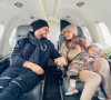 Nabilla Vergara, son mari Thomas Vergara et leur fils Milann en jet privé. Décembre 2020.