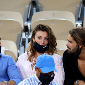 Rachel Legrain-Trapani et son compagnon Valentin Léonard, Renan Pacheco - People dans les tribunes des Internationaux de France de Tennis de Roland Garros à Paris. Le 9 juin 2021 © Dominique Jacovides / Bestimage