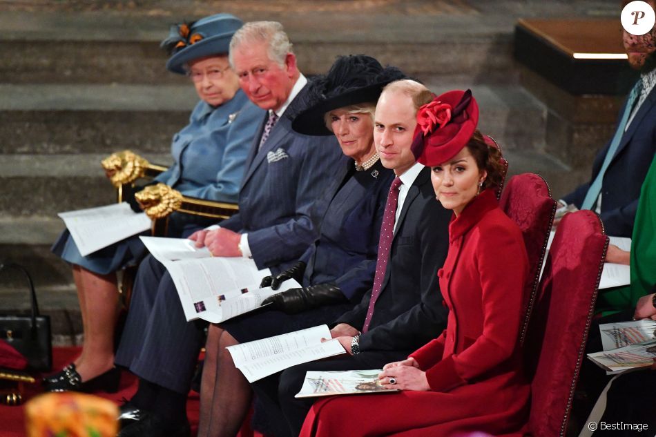 Kate Catherine Middleton, duchesse de Cambridge, le prince William, duc de Cambridge, Camilla Parker Bowles, duc hesse de Cornouailles, le prince Charles et la reine Elisabeth II d'Angleterre - La famille royale d'Angleterre lors de la cérémonie du Commonwealth en l'abbaye de Westminster à Londres.