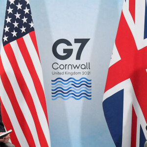 Le président américain Joe Biden s'entretient avec le Premier ministre Boris Johnson avant le sommet du G7 à Saint Ives, Cornwall, Royaume Uni, le 10 juin 2021.