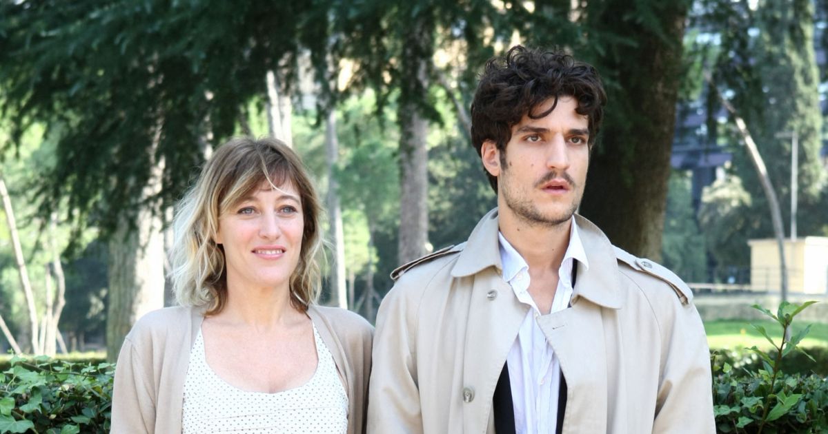 Valeria Bruni Tedeschi Et Son Nouveau Compagnon Valeria Bruni Tedeschi et son ex-compagnon Louis Garrel à Rome, le 22