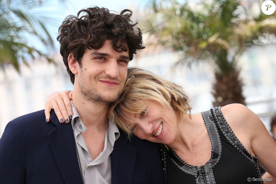 Valeria Bruni Tedeschi Et Son Nouveau Compagnon Valeria Bruni-Tedeschi et Louis Garrel : Leur fille Oumy bientôt une