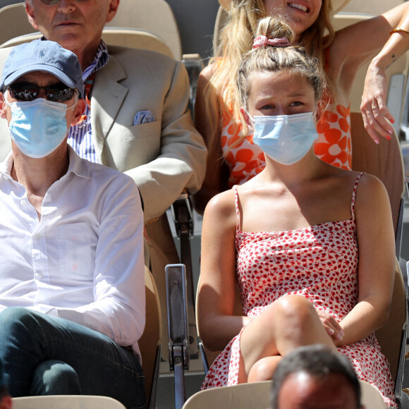 Gilles Bouleau dans les tribunes des Internationaux de France de Roland Garros à Paris le 11 juin 2021. © Dominique Jacovides / Bestimage 