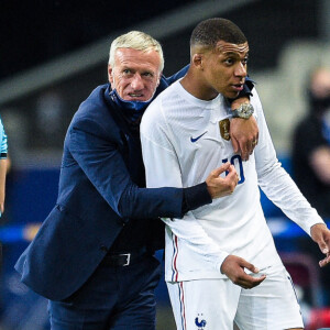 Didier Deschamps lors du match amical de préparation à l'Euro 2021 France - Bulgarie (3-0) au Stade de France en présence de 5000 spectateurs à Saint-Denis le 8 juin 2021. © Federico Pestellini / Panoramic / Bestimage