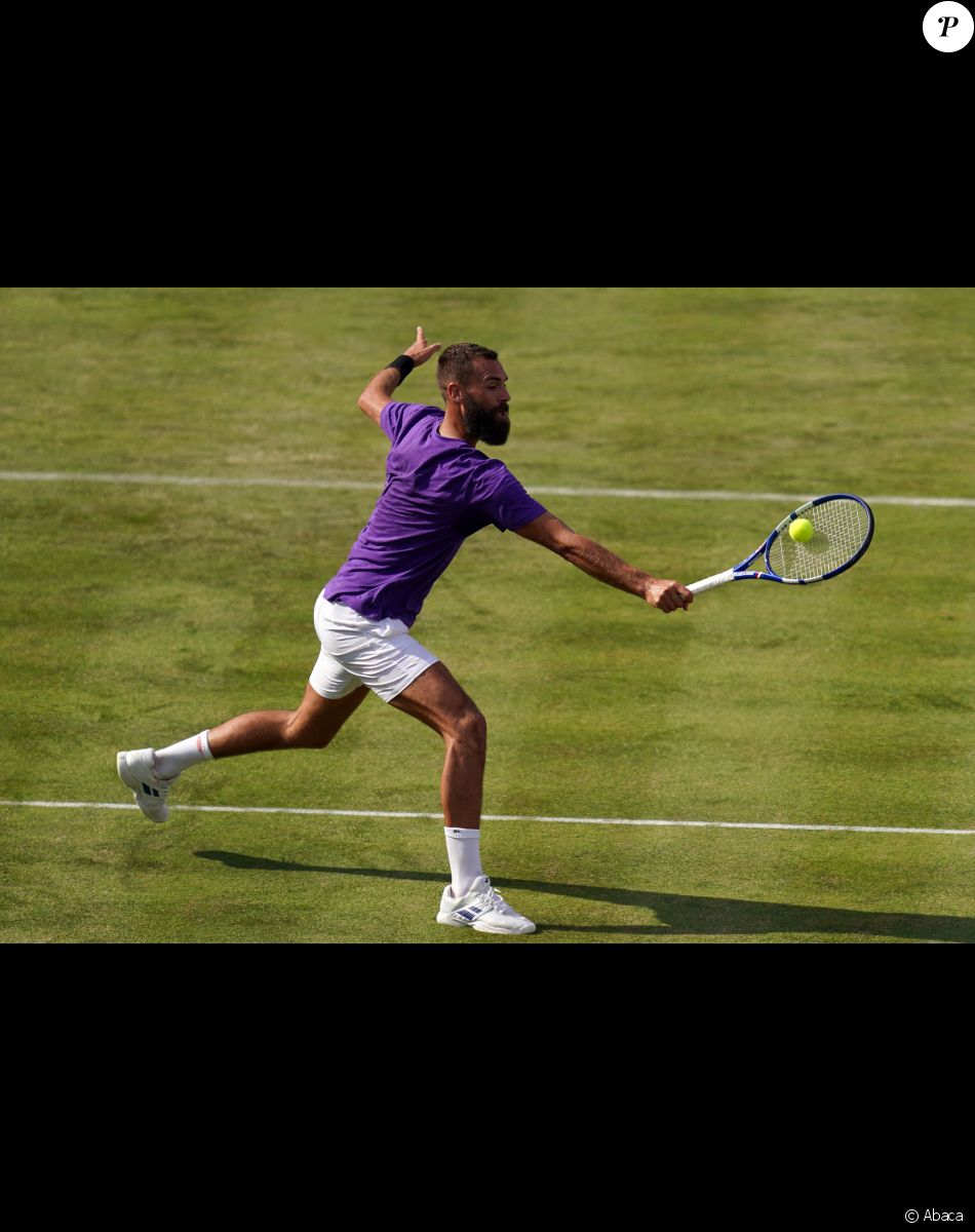 Benoit Paire lors de son match contre Andy Murray au Queen's Club de Londres le 15 juin 2021.