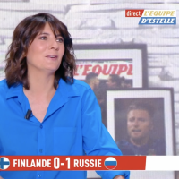 Estelle Denis moqueuse : elle affiche Raymond Domenech pour son look trop "détente"