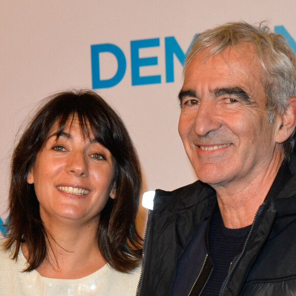 Estelle Denis et son compagnon Raymond Domenech - Avant première du film "Demain tout commence" au Grand Rex à Paris le 28 novembre 2016. © Coadic Guirec/Bestimage