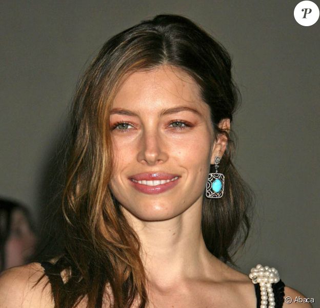 Zoe Saldana Et Chloe Sevigny Exhibent Leurs Poitrines Face A Jessica Biel Et Emma Roberts Purepeople