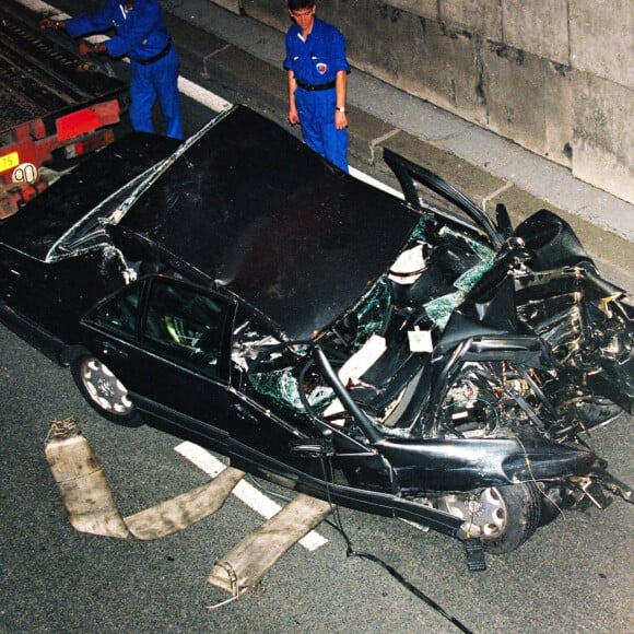 Voiture accidentée de Dodi Al Fayed et de Lady Diana - Tunnel de l'Alma à Paris, le 31 août 1997