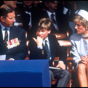 Diana, le prince Charles et leurs enfants William et Harry à Londres.