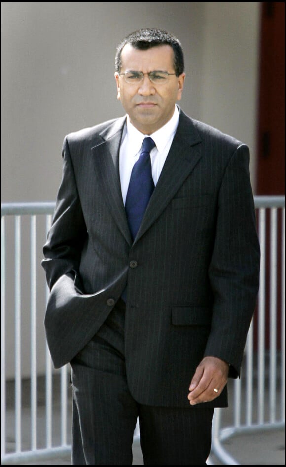 Le journaliste Martin Bashir en Californie en 2005, au procès de Michael Jackson.