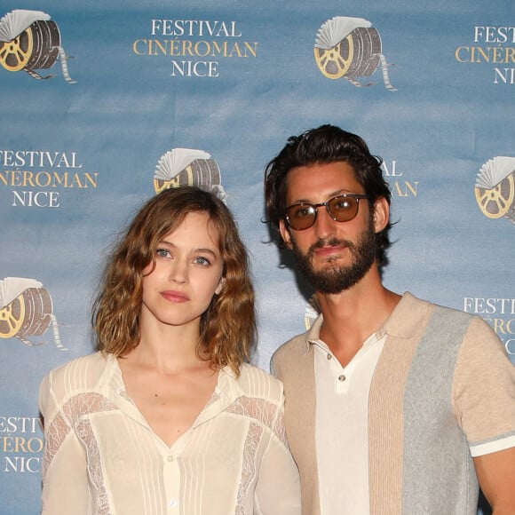 Lou de Laâge et Pierre Niney à la première du film "Boite Noire" dans le cadre du Festival CINEROMAN au cinéma Pathé Gare du Sud à Nice, France, le 19 juin 2021. © Denis Guignebourg/Bestimage
